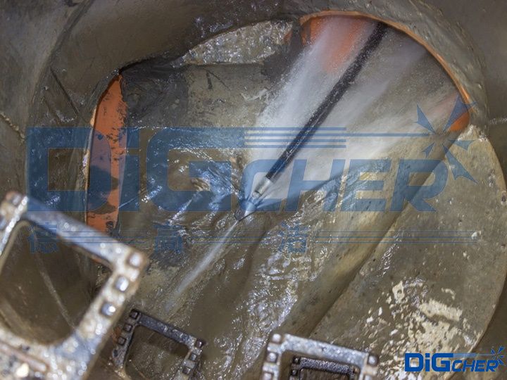 一前四后管道清洗噴嘴作業(yè)效果